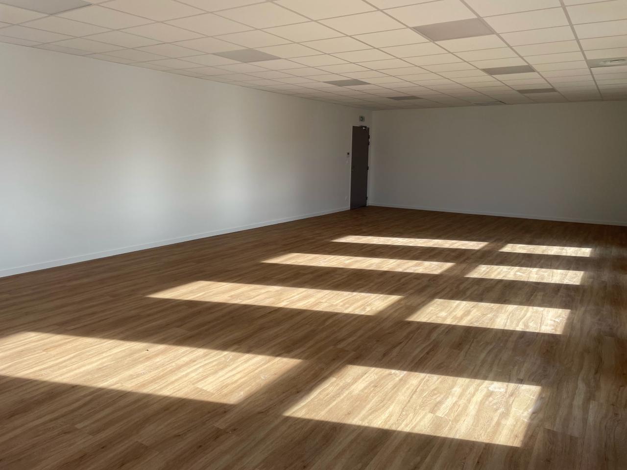 Local d'activité Genay 329m² Location local d'activité Genay Rhône OLACT2314251 3